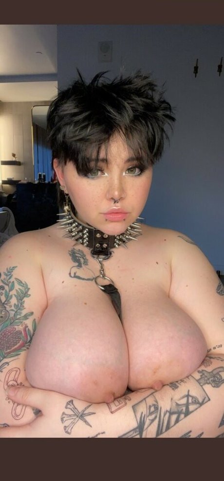 Ryleigh Hawk onlyfans leakd