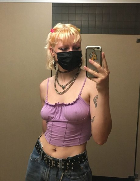 gothbimboxxx onlyfans photo