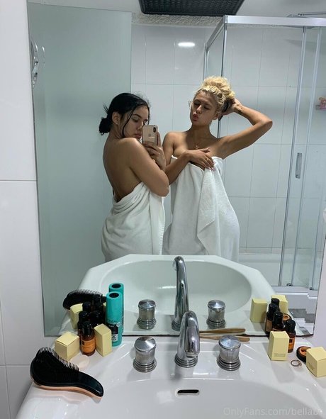 Bella Lagares onlyfans public photos