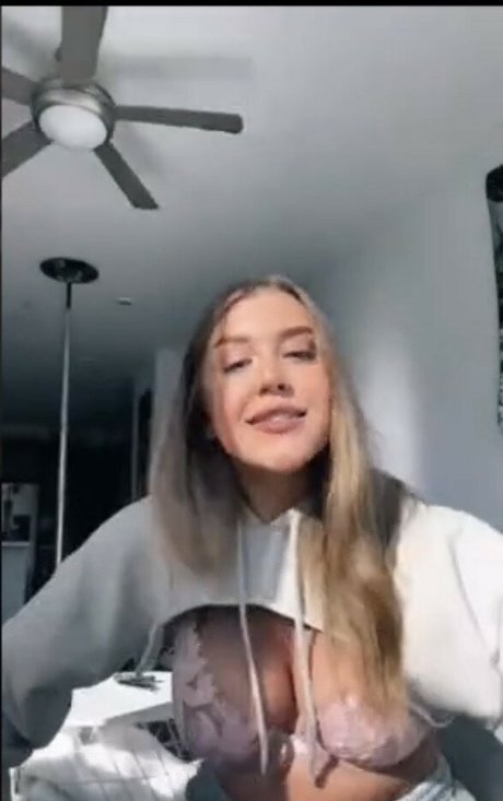 Rochelllle onlyfans sextape leak