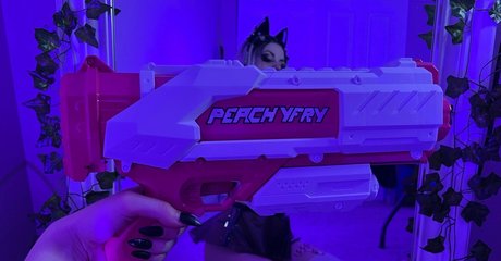 PeachyFry onlyfans leak
