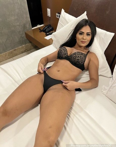 Lily Silva onlyfans nudes leaks