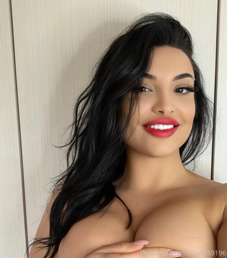 Redona Koci feet onlyfans