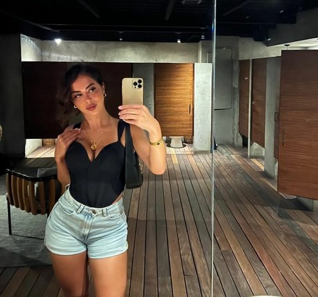 ssezzzenn xxx only fans