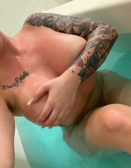 Holli Gustafson onlyfans porno