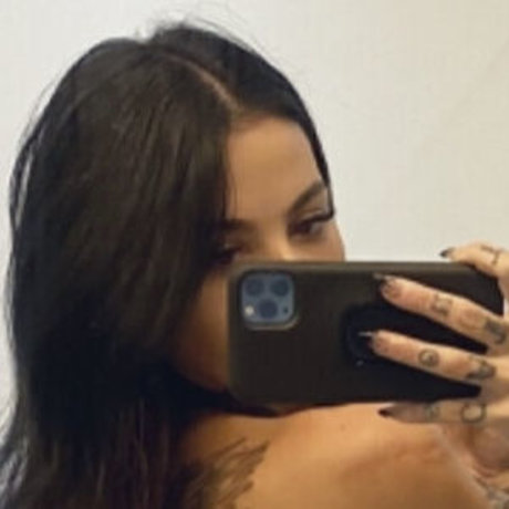 Zahrainchains onlyfans strip tease