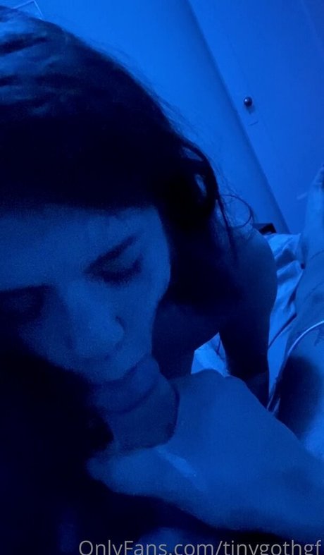 TInyGothGF leaked onlyfans naked