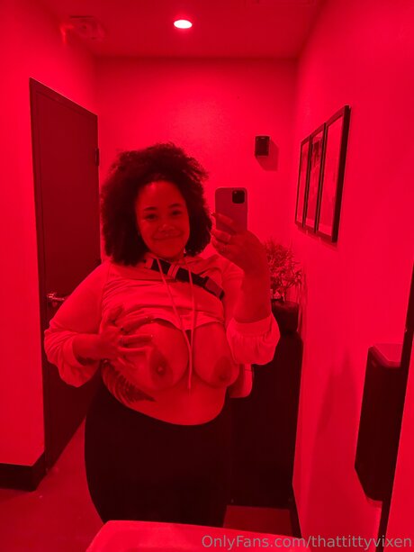 Ms Champagne only fans pic