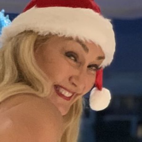 Ozzy Suzy onlyfans sextape leak