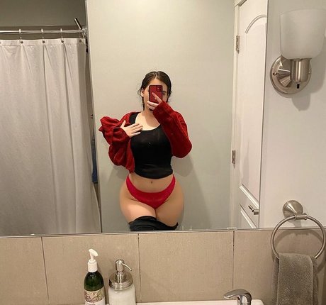 spicedupbellaxx onlyfans pictures