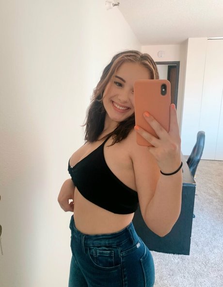 rosikarterkiss onlyfans leak nude