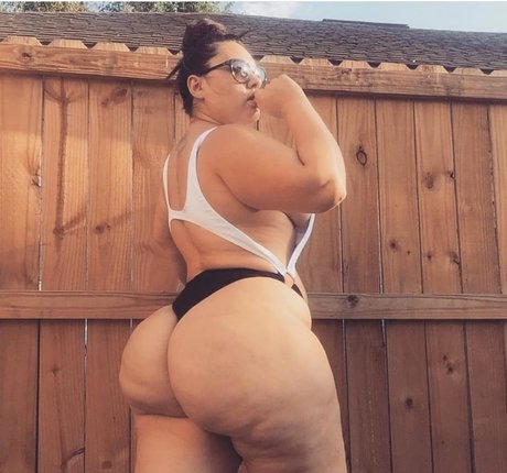 Sabella Monize onlyfans