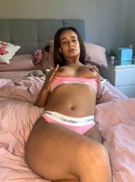 Gabby Dealmeida ass onlyfans