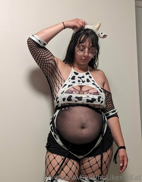 Agirlwholikestoeat onlyfans pic