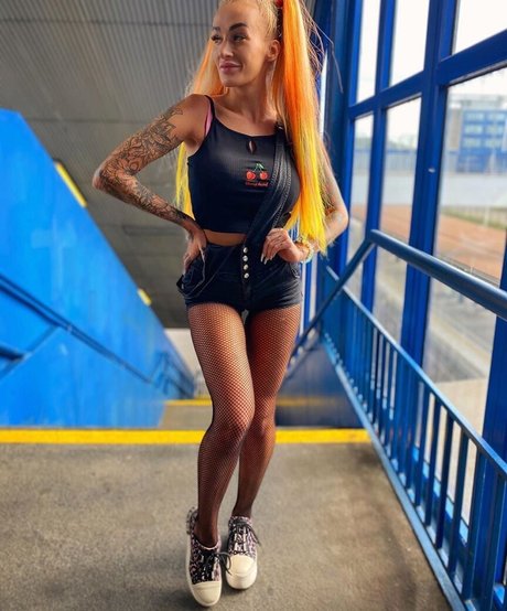 Daisy Lee onlyfans model