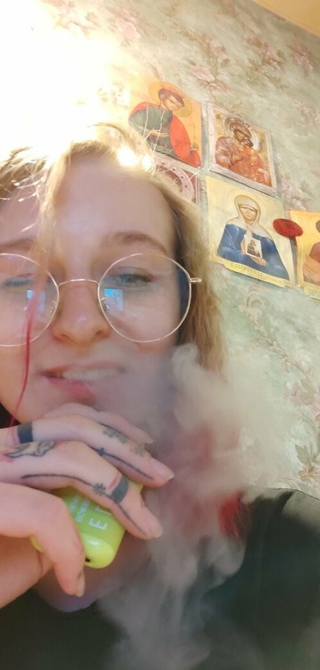 Lana Delmar onlyfans fotos