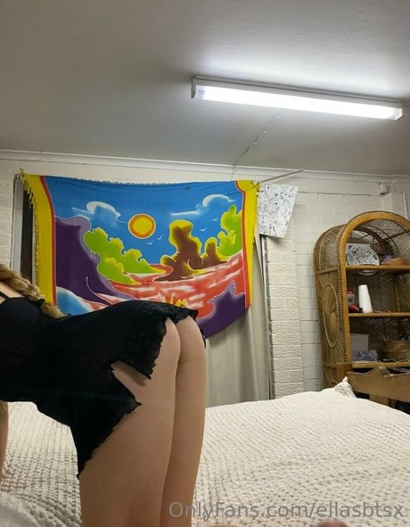 ellasbtsx only fans naked