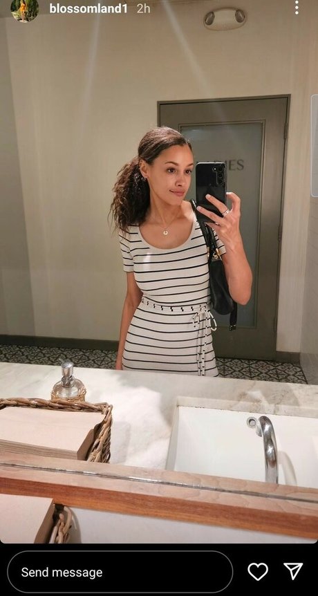 Daisey Wilks Blossoms onlyfans leaks free