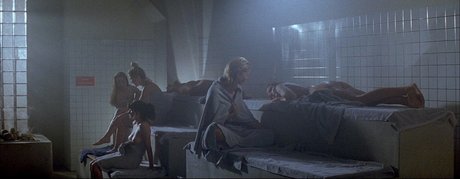 Elizabeth Perkins hot onlyfans