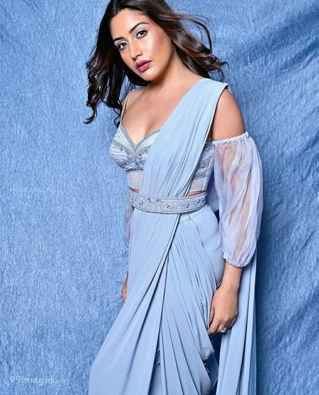 Surbhi Chandna onlyfans model photos