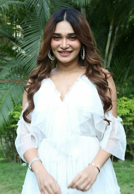 Jenifer Emmanuel onlyfans nudes leaks