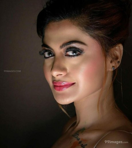 Suhaani Laskar only fans leaks