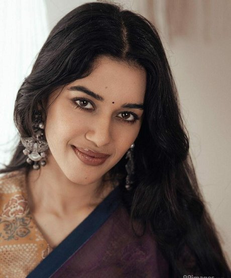 Mirnalini Ravi onlyfans pic