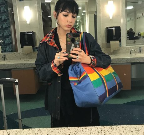 Hannah Marks onlyfans nude porn