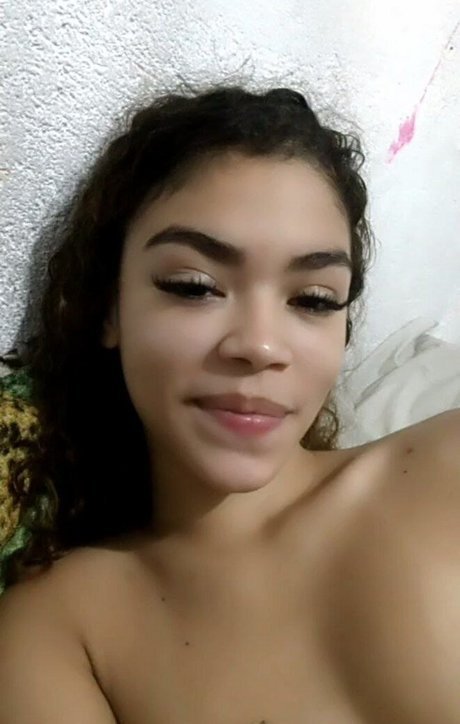 Isinha Silva onlyfans strip tease