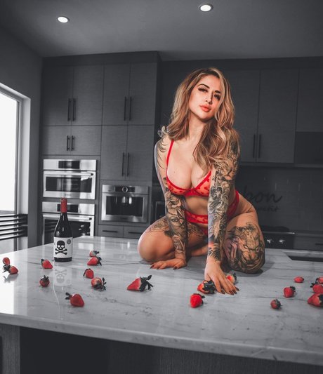 jordan waldner onlyfans striptease