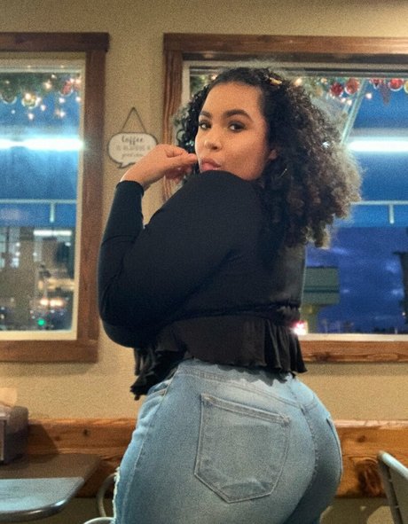 Deanelizyunes onlyfans leaked