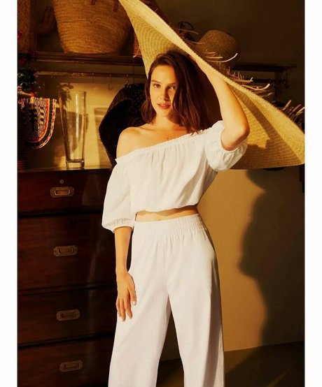 Alina Boz onlyfans model photo