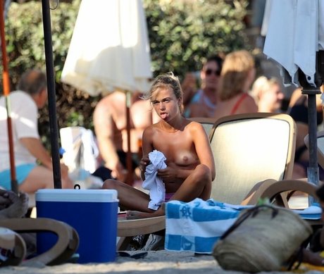 Amelia Windsor onlyfans pictures