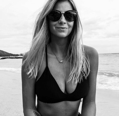 Riss Mariss onlyfans leaked photos