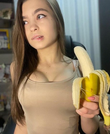 Lerabuns Valeriia naked onlyfans pics