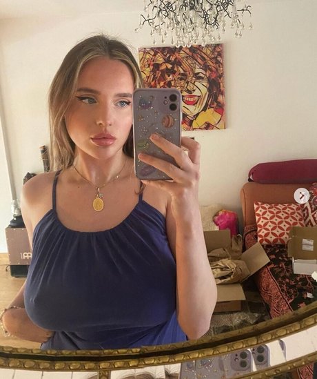 moonbeamlouth only fans nude