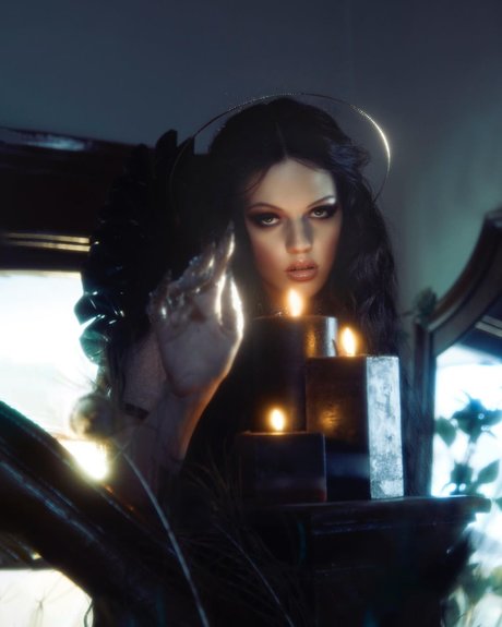 Emma Karla Peet onlyfans tits