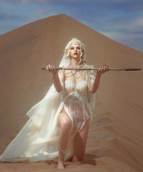 Emma Karla Peet onlyfans xxx