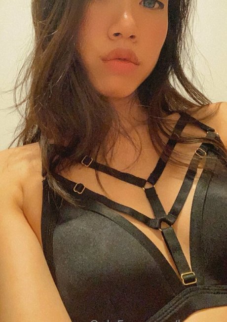 lanavee topless onlyfans