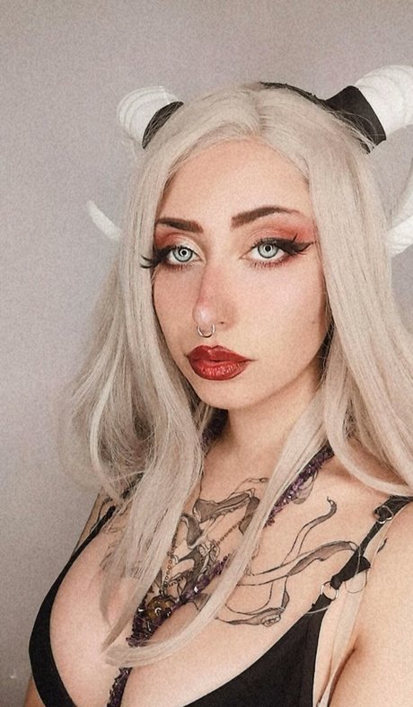 Evolet Asmr onlyfans leaks xxx