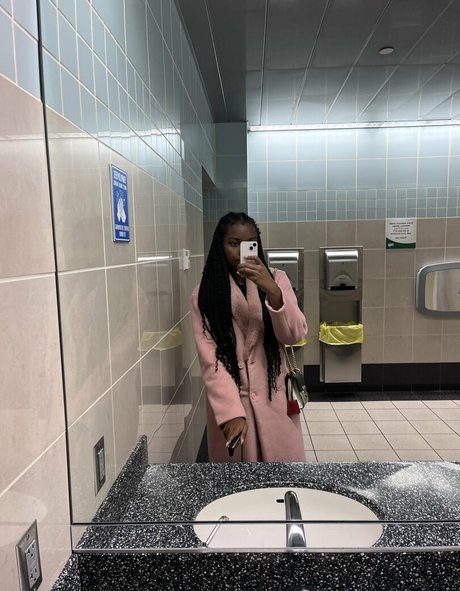 Kendall Maye onlyfans leaked