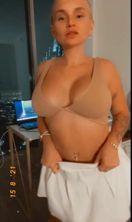 realzoieburgher_ onlyfans nudes