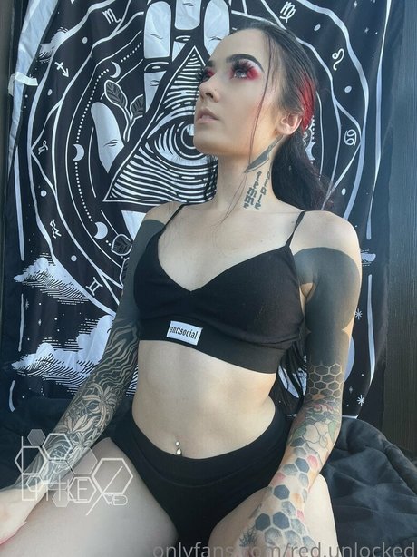 Littlexred only fans leaks