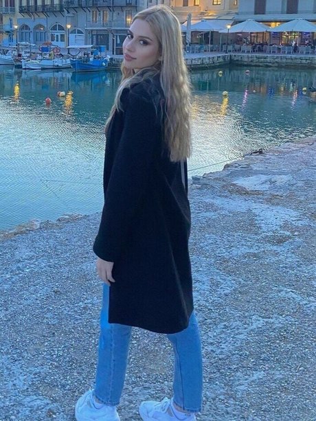 Dimitra Menegatou nude leak onlyfans