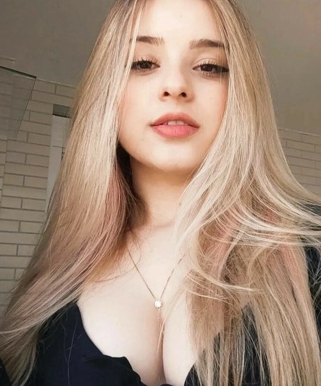 Rafaela Riggs naked onlyfans leak