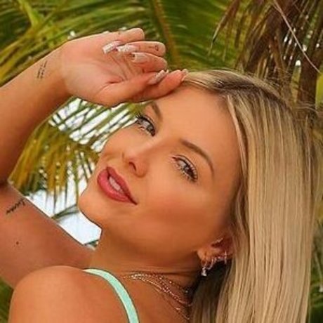 Carol Bresolin onlyfans model