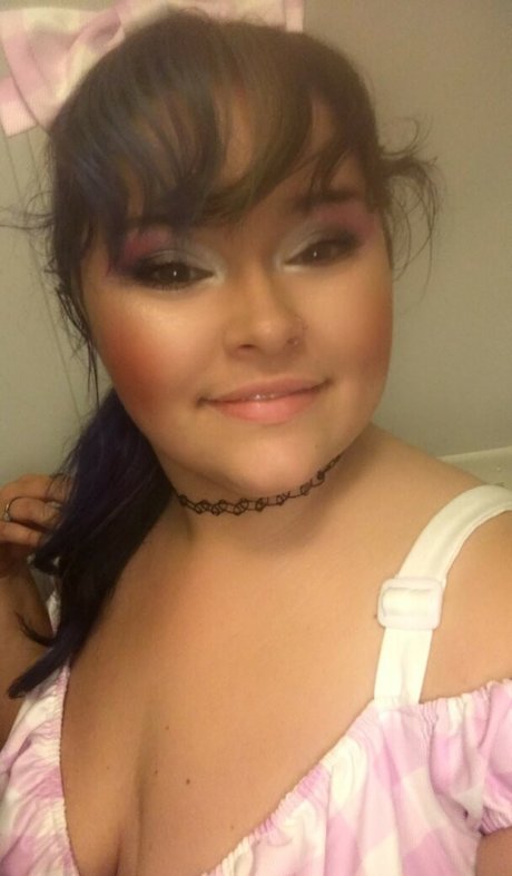 SkyebellaXXX strip onlyfans