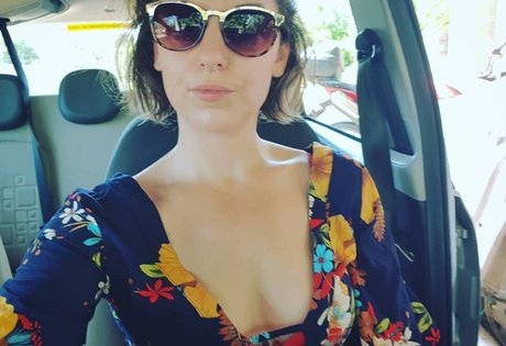 Irina Mirella onlyfans post