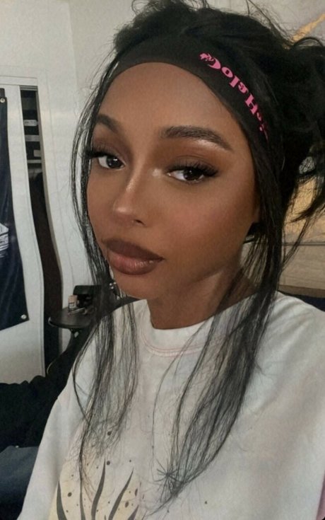 Rave Vanias onlyfans leaks naked