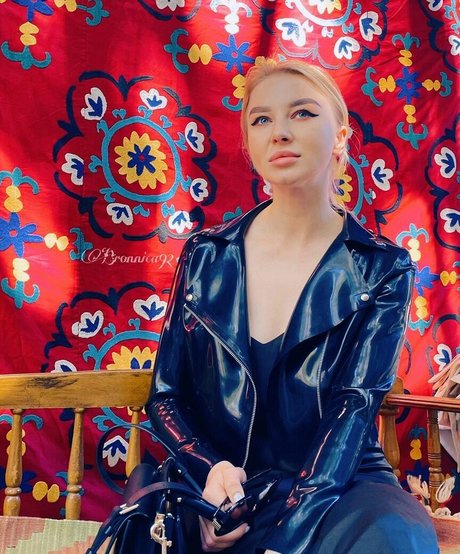 Bronnica feet onlyfans